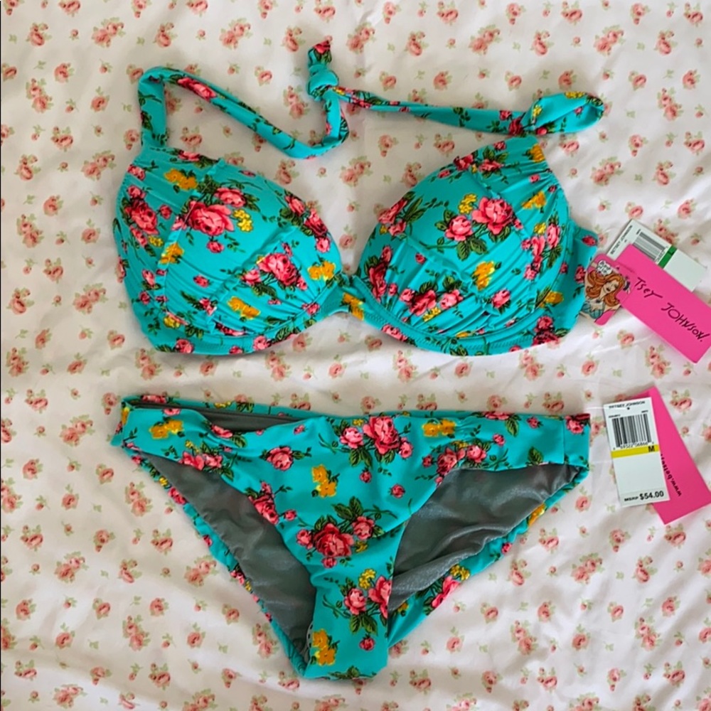 Betsey Johnson beautiful floral 2 piece swim suit.